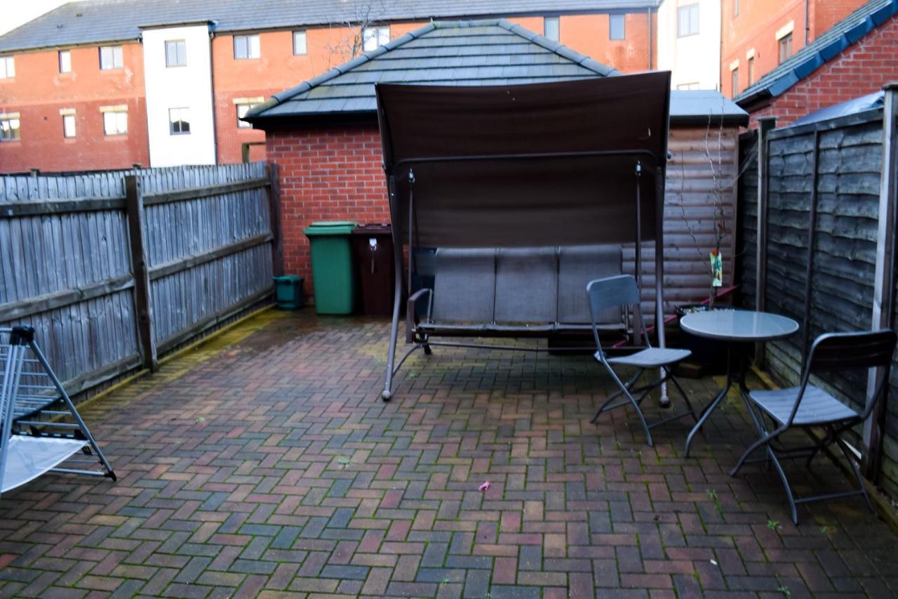 Apartmán Modern 3 Bed House Wolverhampton Exteriér fotografie